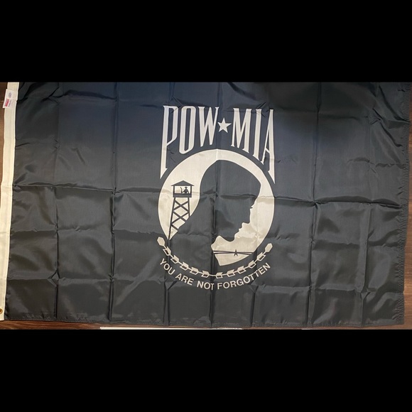 ⛓🇺🇸3’X5’ Grommet Nylon POW/MIA Flag - Picture 3 of 10